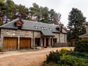 Red Squirrel Lodge, Boat Of Garten